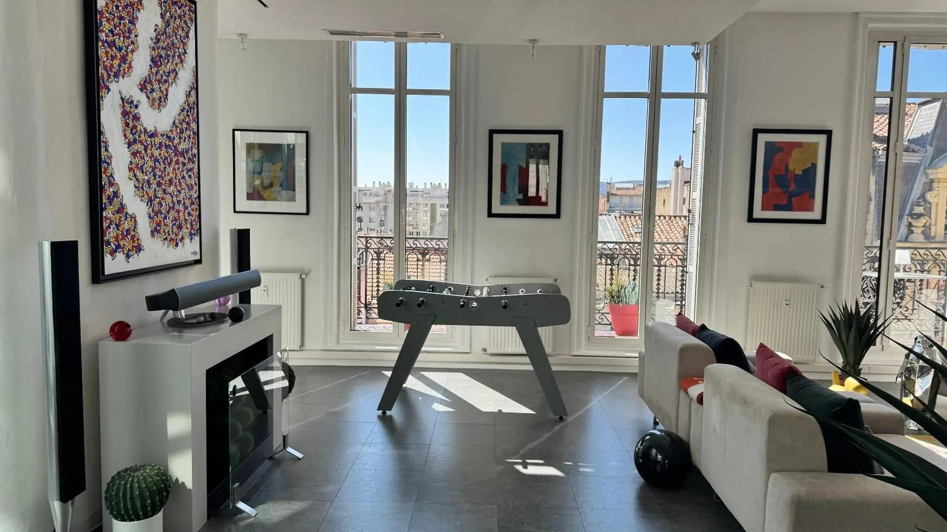 Grande Residence Avec Jacuzzi A Marseille France